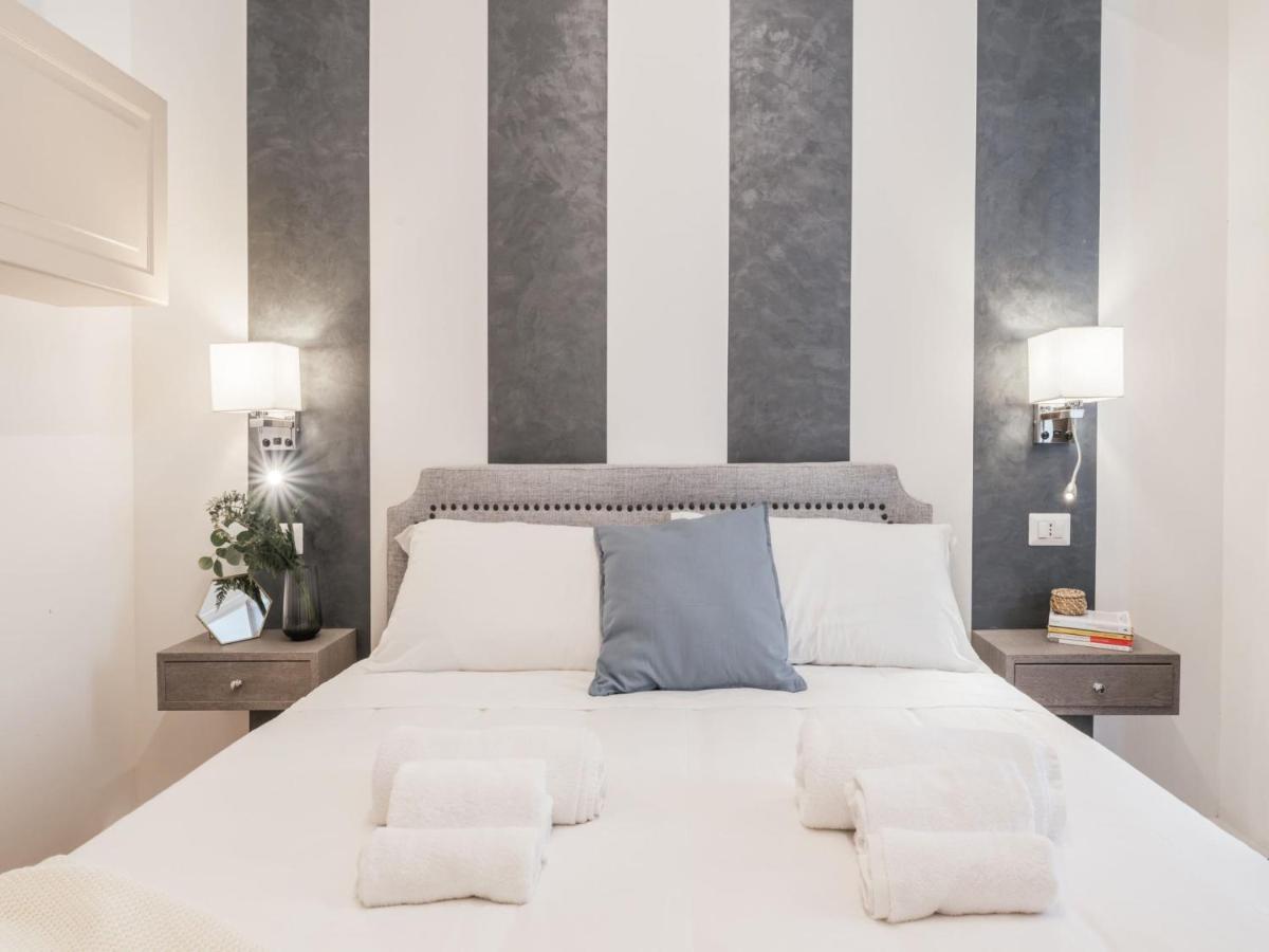 The Best Rent - Spacious Three-Bedroom Apartment Near The Colosseum Roma Exterior foto